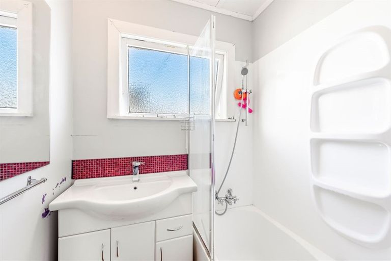 Photo of property in 19 Parkers Road, Tahunanui, Nelson, 7011