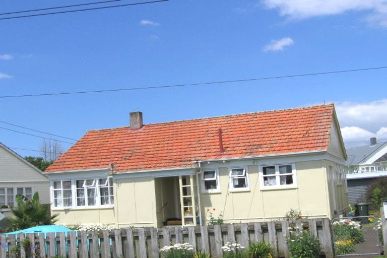 Photo of property in 3 Alamein Terrace, Mount Albert, Auckland, 1025