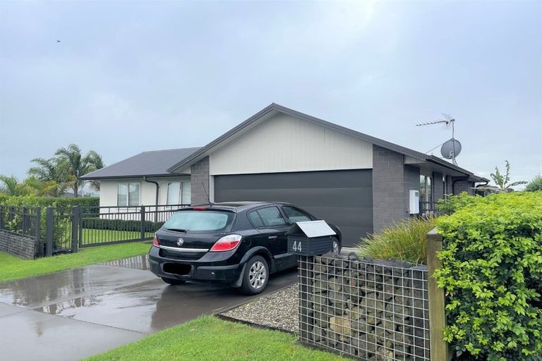 Photo of property in 44 Benmore Crescent, Pyes Pa, Tauranga, 3112