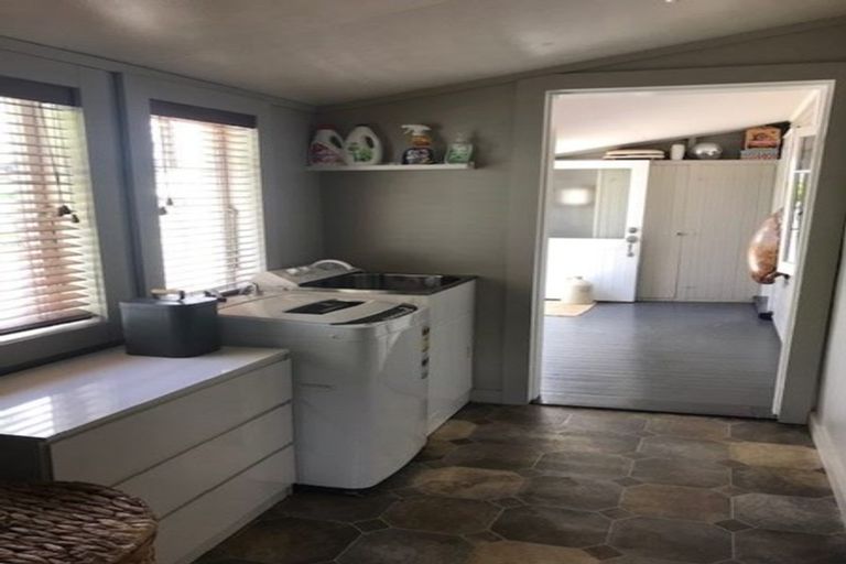 Photo of property in 13 Waterview Road, Favona, Auckland, 2024