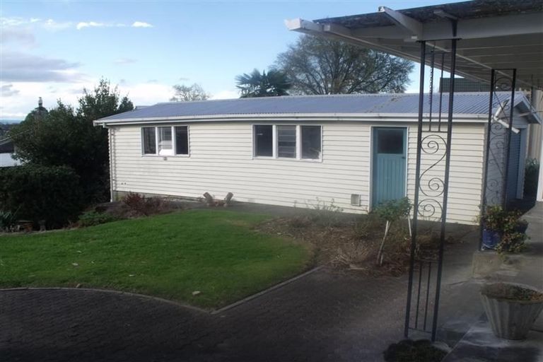 Photo of property in 12 Given Street, Havelock North, 4130