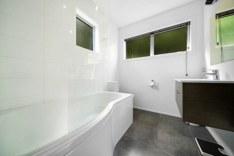 Photo of property in 4a De La Mare Place, Frankton, Queenstown, 9300