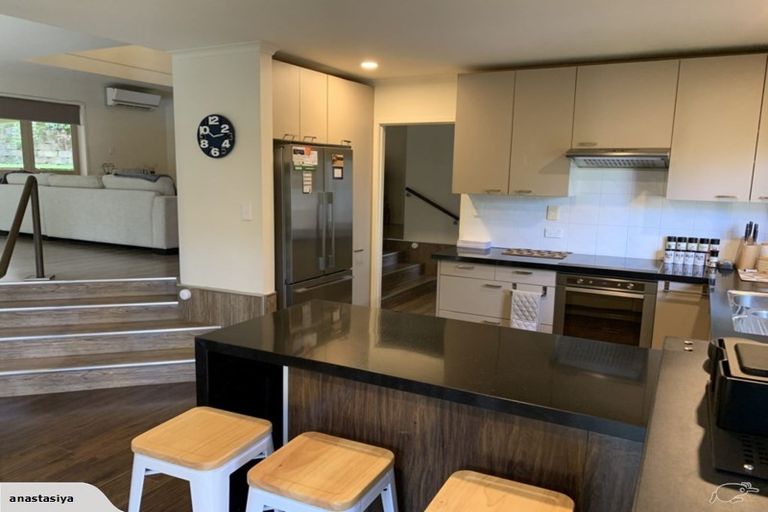 Photo of property in 13 Crimson Park, Oteha, Auckland, 0632