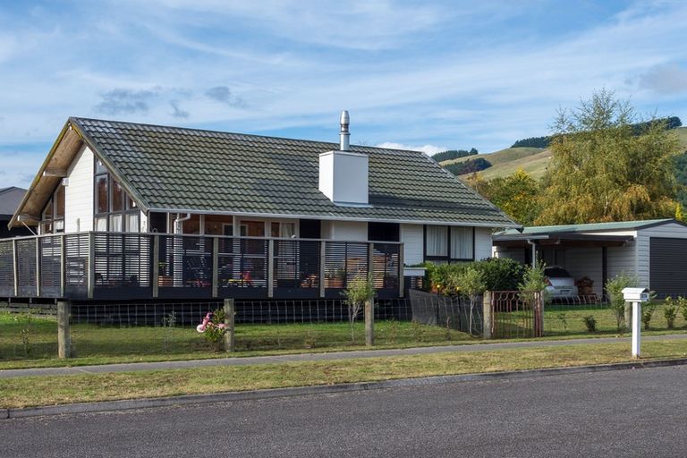 Photo of property in 125 Kenrigg Road West, Kinloch, Taupo, 3377