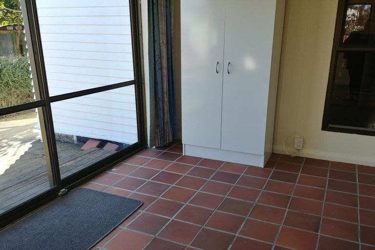 Photo of property in 16 Waikare Avenue, Waiwhetu, Lower Hutt, 5010