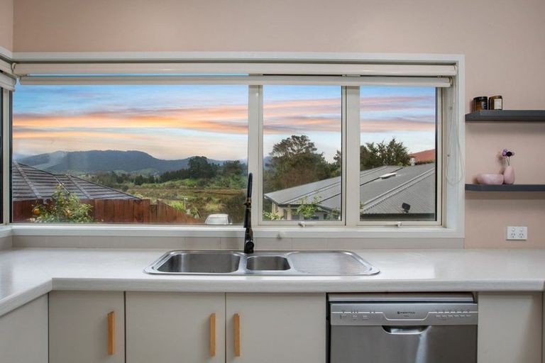 Photo of property in 14 Riverside Place, Katikati, 3129