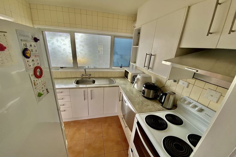 Photo of property in 4/74 Birkenhead Avenue, Birkenhead, Auckland, 0626