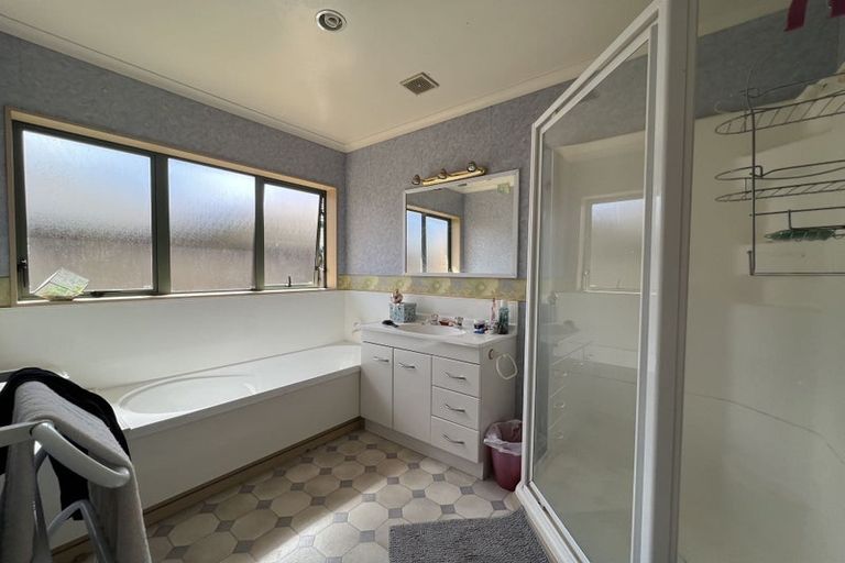 Photo of property in 4 Farringdon Avenue, Rototuna North, Hamilton, 3210