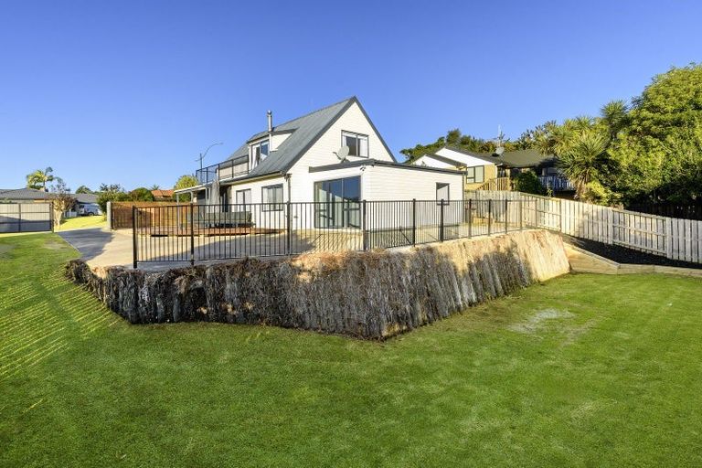 Photo of property in 26 Oteki Park Drive, Welcome Bay, Tauranga, 3112