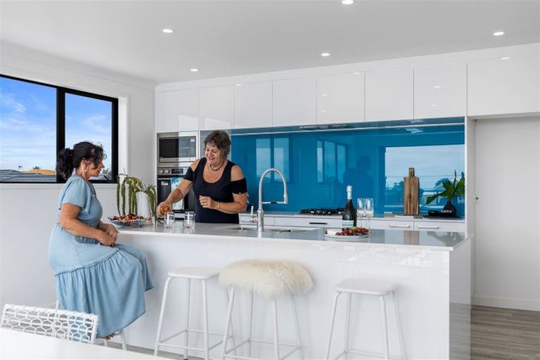 Photo of property in 1020c Papamoa Beach Road, Papamoa Beach, 3118