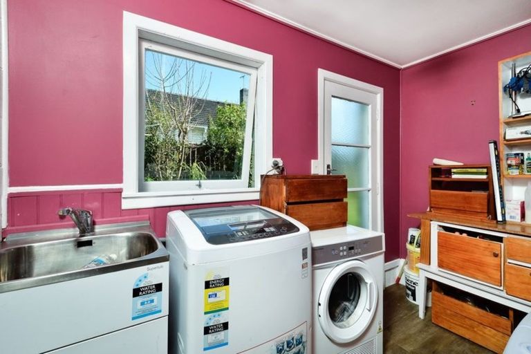 Photo of property in 1/13 Otakau Road, Milford, Auckland, 0620