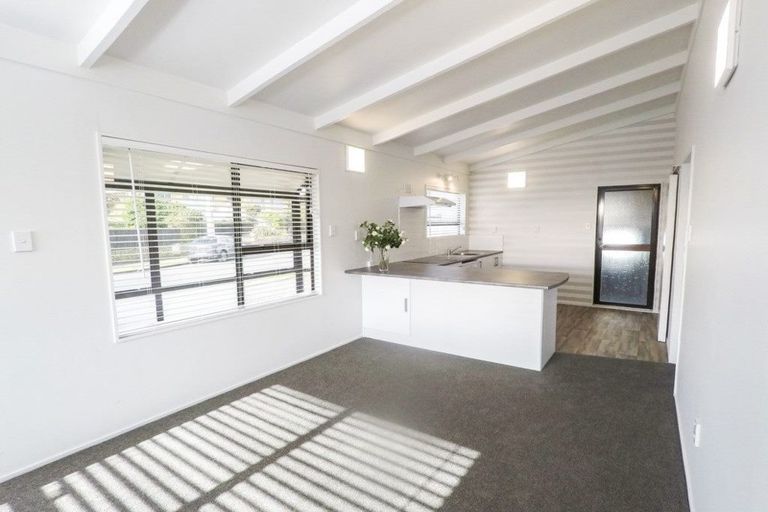 Photo of property in 10 Stuart Place, Blagdon, New Plymouth, 4310