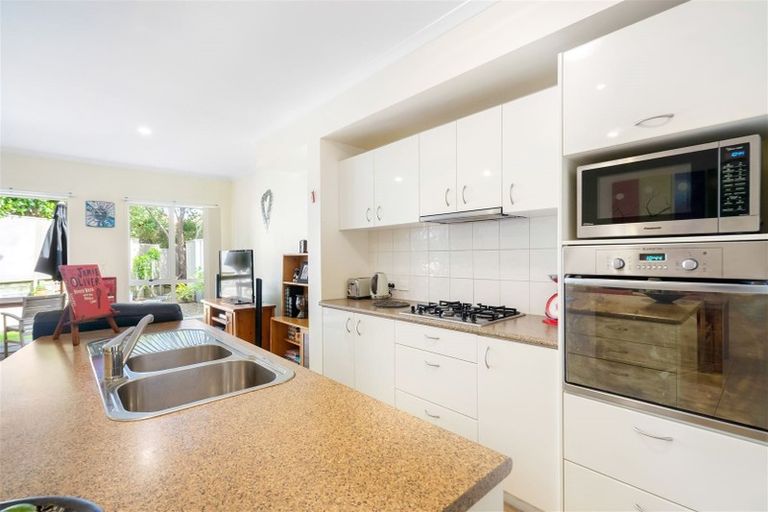 Photo of property in 16 Trimaran Drive, Gulf Harbour, Whangaparaoa, 0930