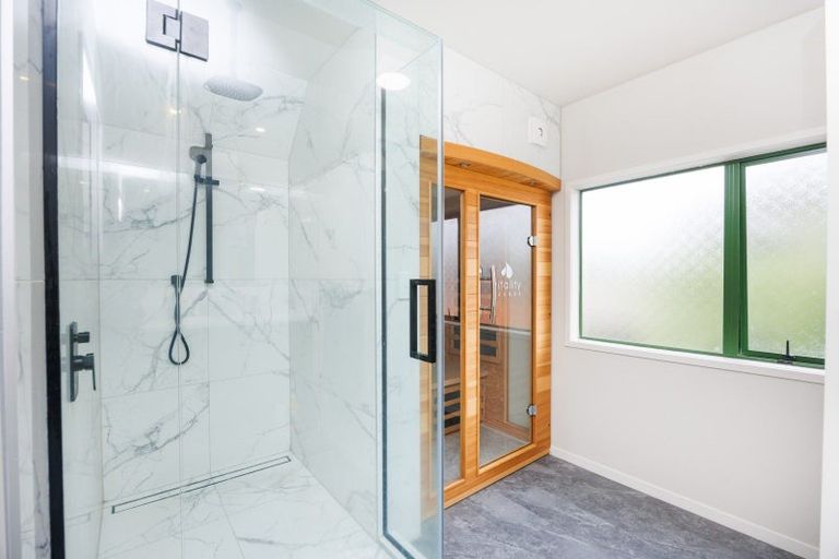 Photo of property in 8 Fraser Court, Roslyn, Palmerston North, 4414
