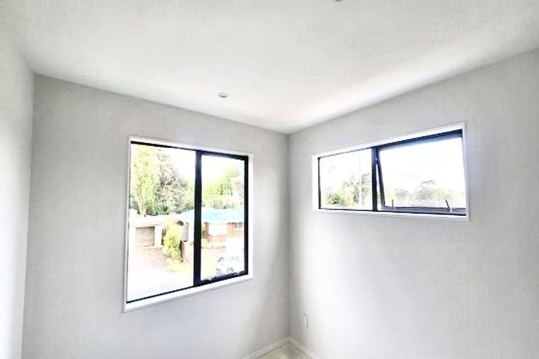 Photo of property in 39 Cascades Road, Pakuranga Heights, Auckland, 2010