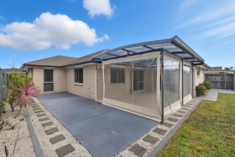 Photo of property in 82 Golden Sands Drive, Papamoa Beach, Papamoa, 3118