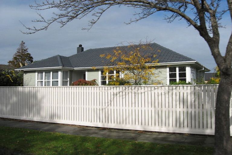 Photo of property in 89 Hoani Street, Northcote, Christchurch, 8052