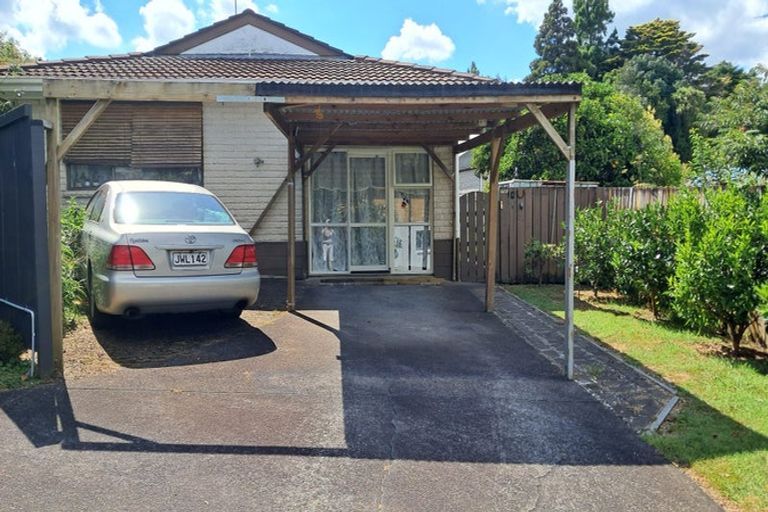 Photo of property in 1/7 Dalkeith Place, Opaheke, Papakura, 2113
