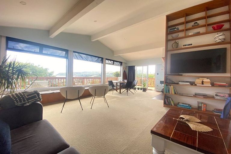 Photo of property in 36 Taupo Crescent, Plimmerton, Porirua, 5026