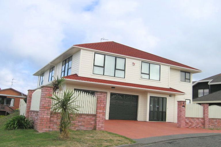 Photo of property in 6 Tamahine Street, Maupuia, Wellington, 6022