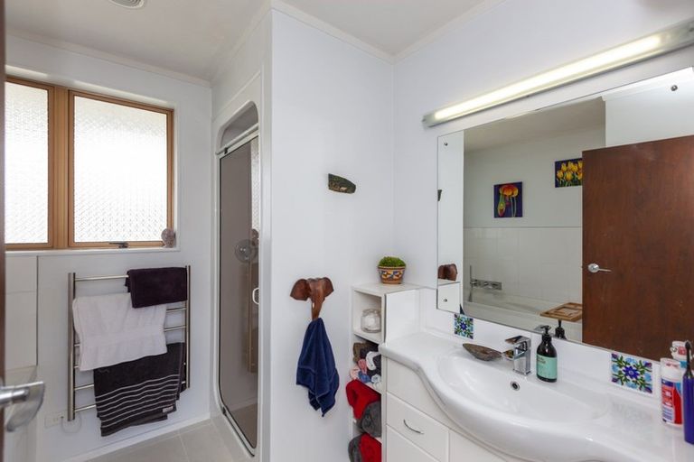 Photo of property in 12a Kohutuhutu Road, Raumati Beach, Paraparaumu, 5032