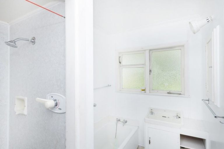 Photo of property in 215 Lytton Road, Elgin, Gisborne, 4010