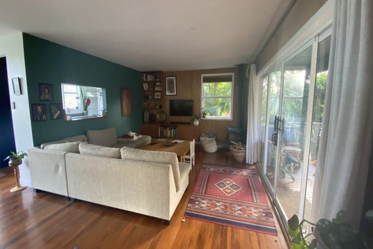 Photo of property in 41 Karaka Street, Helensville, 0800