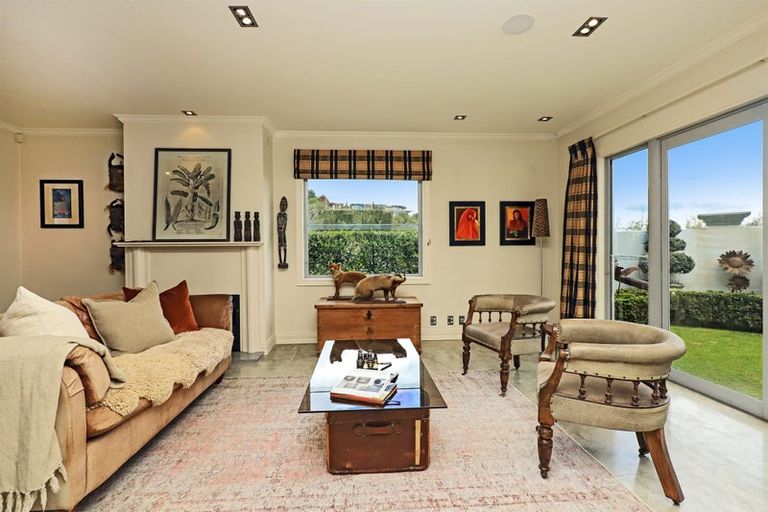 Photo of property in 137 Blackbarn Road, Havelock North, 4294