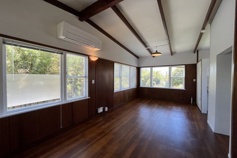 Photo of property in 64 Sylvan Crescent, Te Atatu South, Auckland, 0610