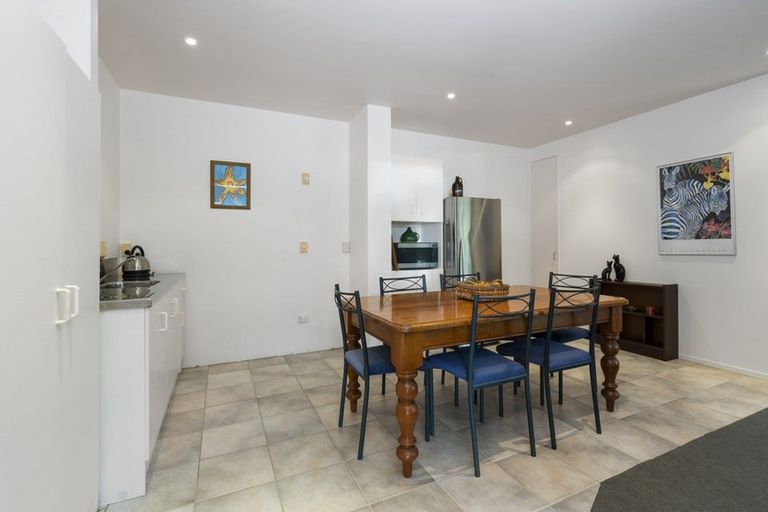 Photo of property in 19 Rewa Place, Russell, 0202