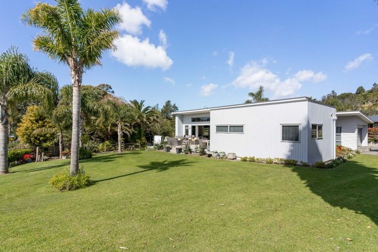 Photo of property in 14 Titoki Lane, Whangamata, 3691