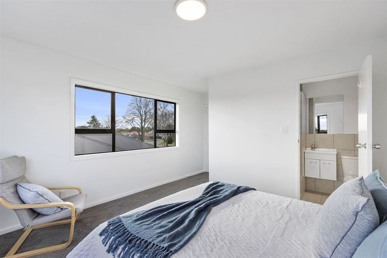 Photo of property in 50 Hooker Avenue, Bryndwr, Christchurch, 8053