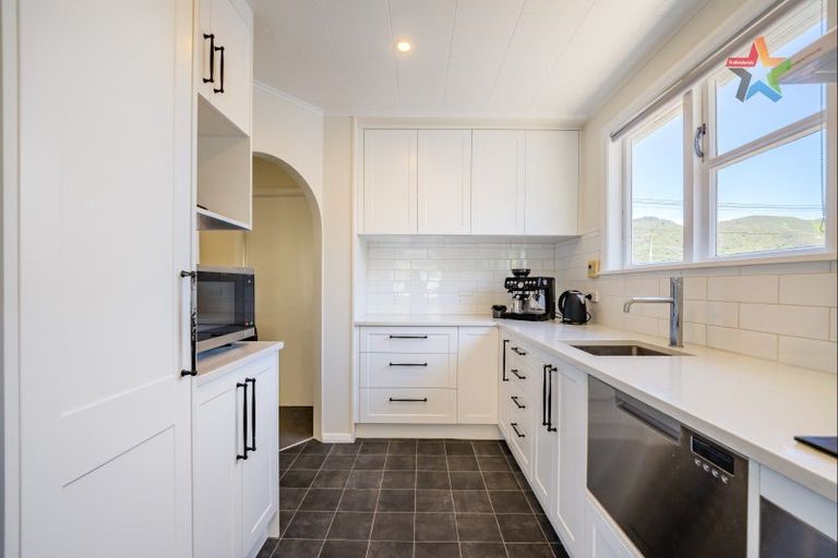 Photo of property in 43 Fleet Street, Naenae, Lower Hutt, 5011
