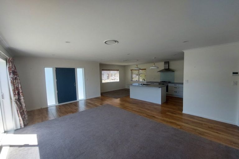 Photo of property in 2 Mckerrow Place, Featherston, 5710