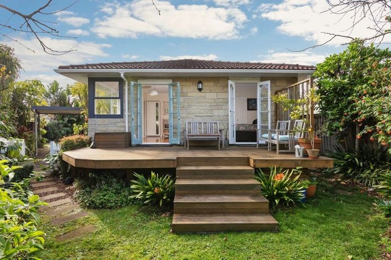 Photo of property in 1/28 Kea Place, Mangere Bridge, Auckland, 2022