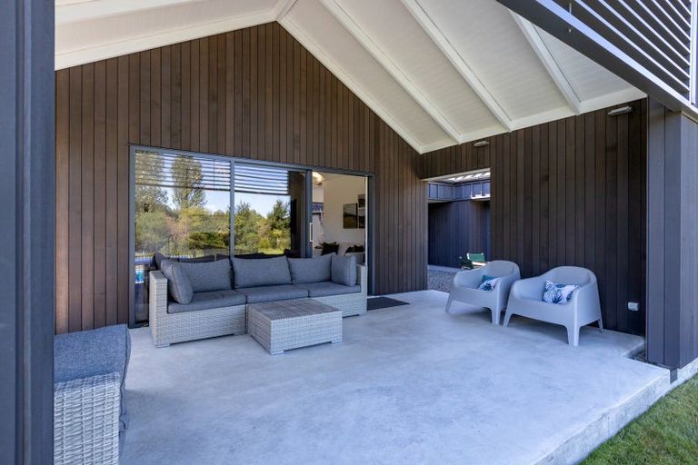 Photo of property in 102 Oxford Street, Martinborough, 5711