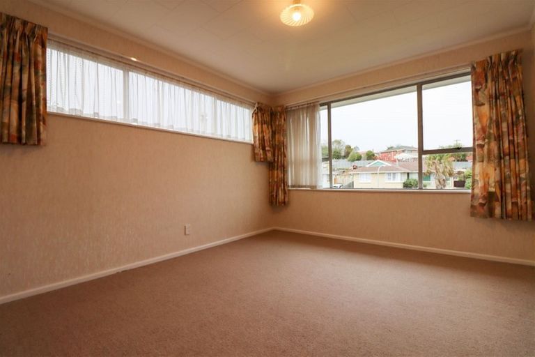 Photo of property in 15 Clyde Carr Crescent, Waimataitai, Timaru, 7910