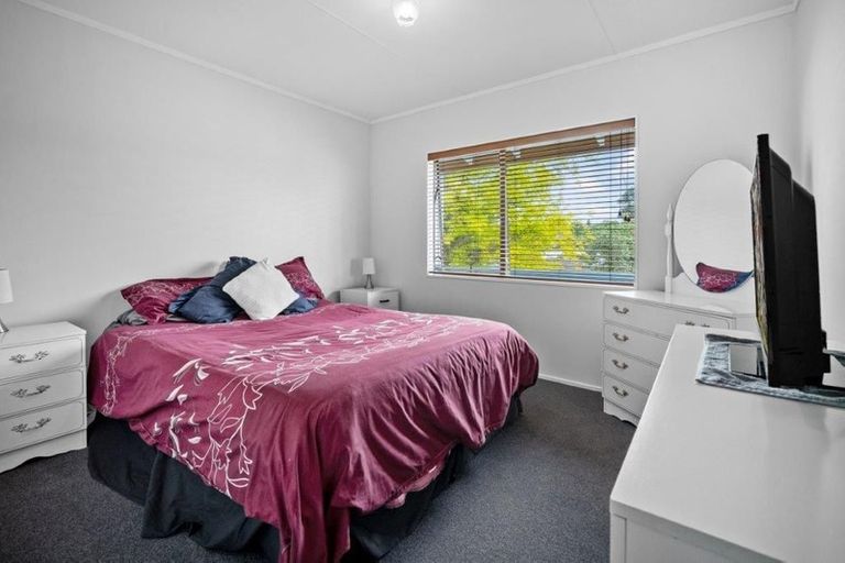 Photo of property in 19e Kenmore Street, Westown, New Plymouth, 4310