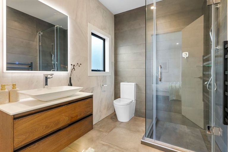 Photo of property in 236 Vipond Road, Stanmore Bay, Whangaparaoa, 0932