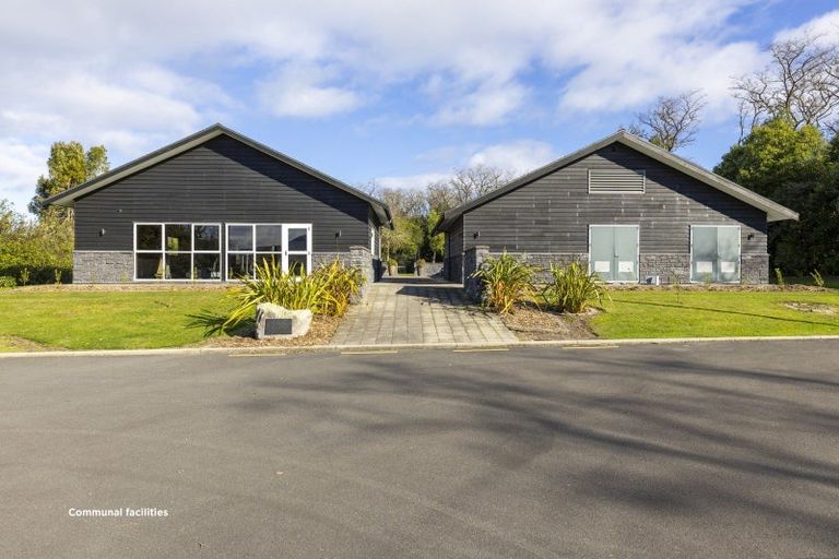 Photo of property in 11 Winnie Close, Acacia Bay, Taupo, 3330