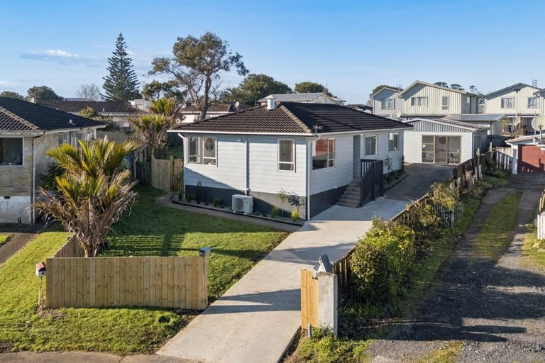 Photo of property in 7 Pushon Place, Clendon Park, Auckland, 2103