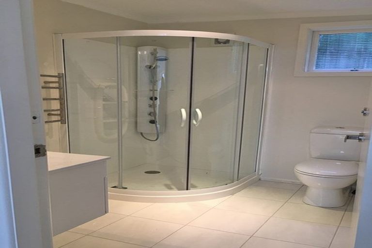 Photo of property in 37 Silverstream Road, Crofton Downs, Wellington, 6035