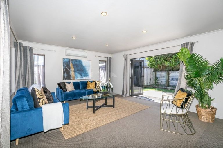 Photo of property in 24 Pointon Glade, Grandview Heights, Hamilton, 3200