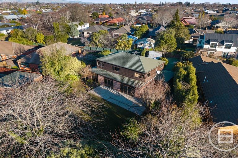 Photo of property in 3 Glenburn Place, Avonhead, Christchurch, 8042