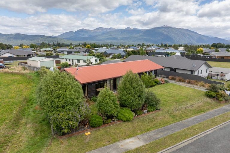 Photo of property in 91 Govan Drive, Te Anau, 9600