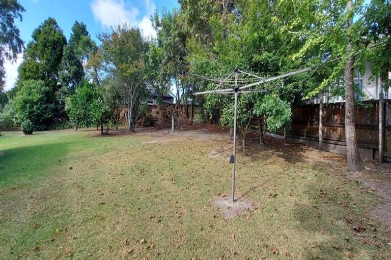 Photo of property in 23 Mawney Road, Henderson, Auckland, 0610