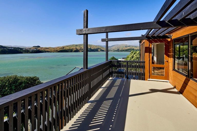Photo of property in 93 Seaview Road, Paremata, Porirua, 5024