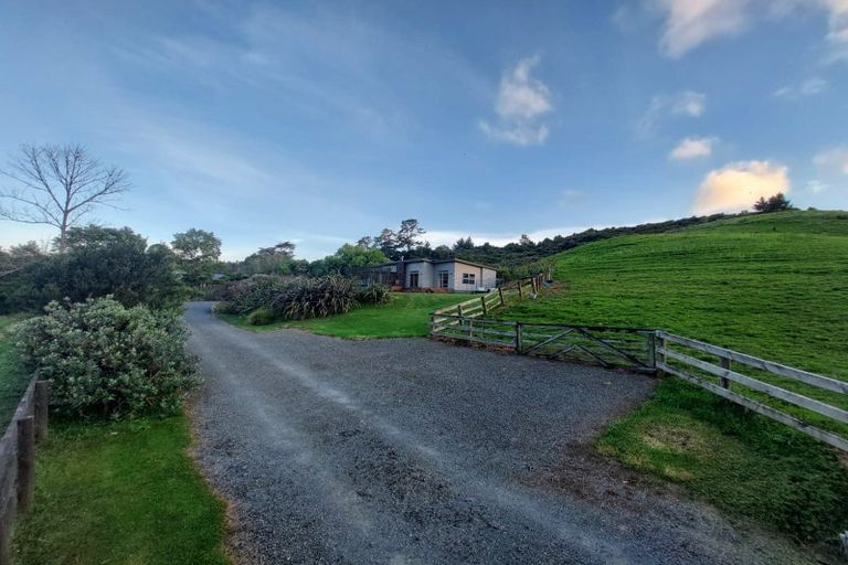 Photo of property in 327 Ahuroa Road, Puhoi, Warkworth, 0994