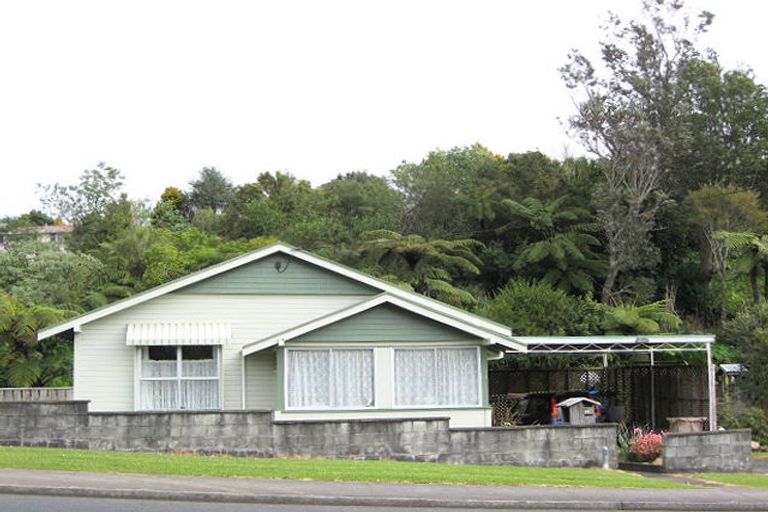 Photo of property in 68 Seaview Road, Marfell, New Plymouth, 4310