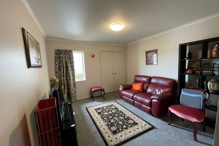 Photo of property in 4 Fitchburg Place, Mangere, Auckland, 2022